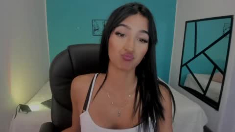 Danna online show from June 9, 10:20 pm