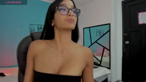 Danna online show from June 12, 3:42 pm