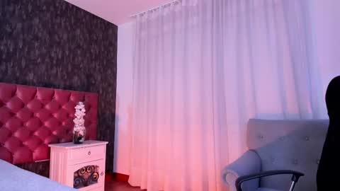 Snapshot of dannastaar chatting on October 7, 3:05 pm Danna online show from October 7, 3:05 pm
