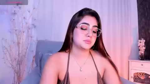Snapshot of dannastaar chatting on September 15, 4:58 pm Danna online show from September 15, 4:58 pm