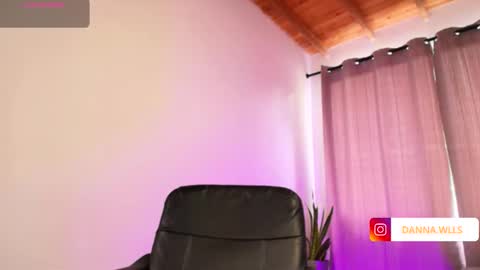 Danna Wells online show from February 4, 6:00 pm