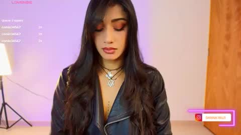 Danna Wells online show from June 19, 1:10 am