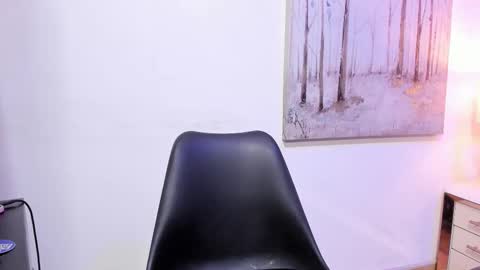 danniakross online show from November 15, 9:38 pm