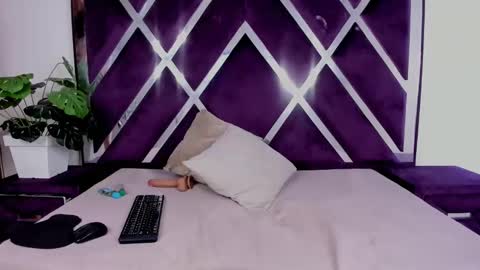 Snapshot of dannyasm chatting on October 13, 12:52 pm Danny online show from October 13, 12:52 pm