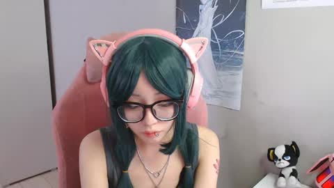 danyelleeyermann online show from May 5, 1:14 pm