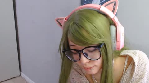 danyelleeyermann online show from May 11, 4:04 pm