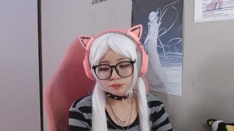 danyelleeyermann online show from April 27, 1:08 pm
