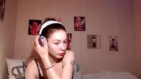 Daphne Darkthorn online show from March 18, 7:08 pm