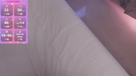 Snapshot of daphne_fox_ chatting on December 20, 10:00 pm Daphne  online show from December 20, 10:00 pm