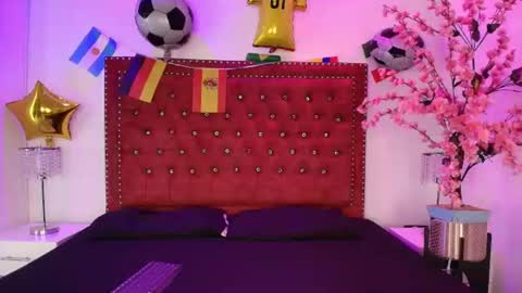 Daphne  online show from July 13, 11:33 am