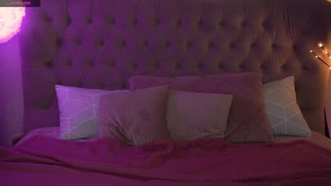 Agatha  online show from January 5, 9:14 pm