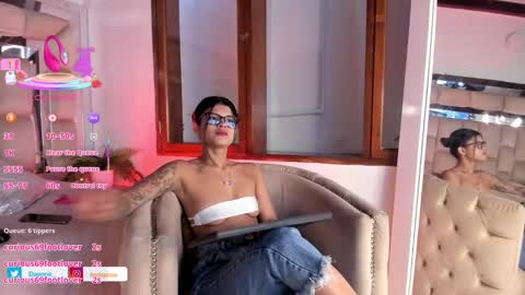 Snapshot of dapnne_ chatting on September 14, 12:47 pm Daphne online show from September 14, 12:47 pm