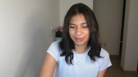 Snapshot of dark_enchantress_ chatting on December 13, 11:50 pm Sofia online show from December 13, 11:50 pm