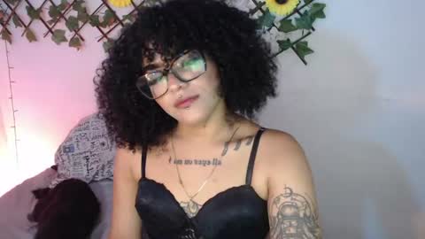dark_flama online show from August 2, 4:15 am