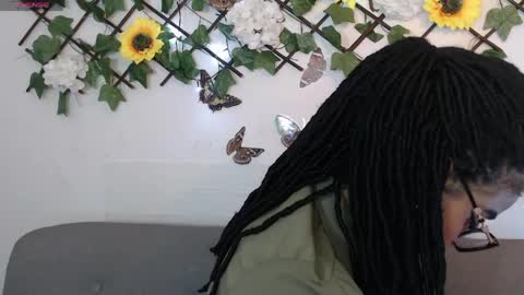 dark_flama online show from April 30, 12:49 am