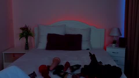 Lola online show from June 30, 1:49 am