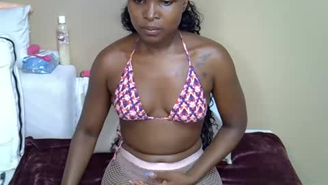 dark_lovly online show from March 12, 11:24 am