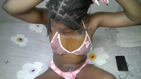 dark_lovly online show from November 17, 9:26 pm