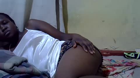 Snapshot of dark_princess1 chatting on December 7, 7:10 pm dark_princess1 online show from December 7, 7:10 pm