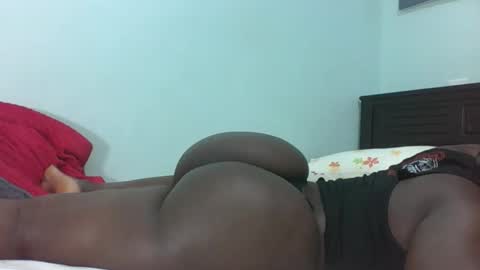 Snapshot of darksexydes8 chatting on October 16, 6:27 am DESMA online show from October 16, 6:27 am