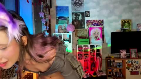 D online show from March 12, 8:22 pm