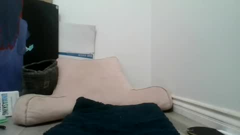 Snapshot of daszler chatting on October 4, 12:11 pm Daszler online show from October 4, 12:11 pm