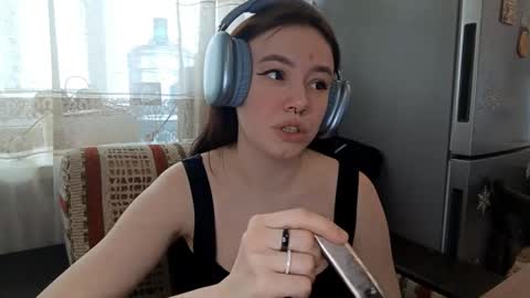 Dela online show from March 18, 7:13 am