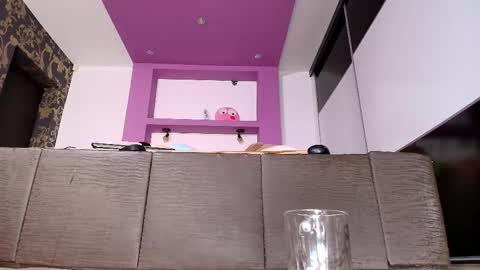 Snapshot of dayanna_sweet chatting on February 9, 3:34 pm Dayanna Sweet online show from February 9, 3:34 pm