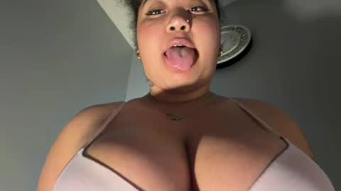 dayqueen1 online show from July 19, 9:44 am