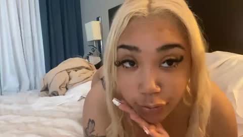 dayqueen1 online show from January 19, 9:55 am