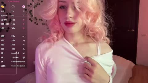 Maggie online show from May 26, 3:44 pm
