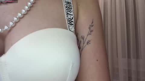 dear_neighbor online show from February 22, 5:03 pm