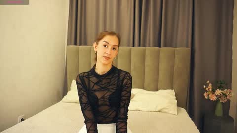 Snapshot of debbibelgard chatting on September 12, 7:10 pm Belga online show from September 12, 7:10 pm