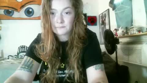 DEBBIE online show from November 28, 7:50 pm