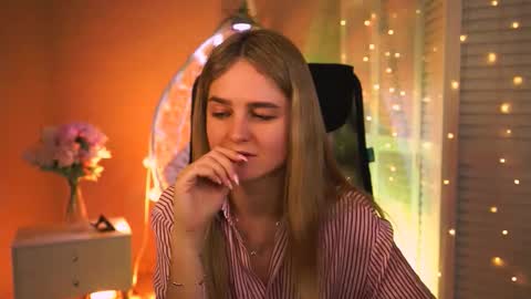 Debora online show from March 5, 6:31 am