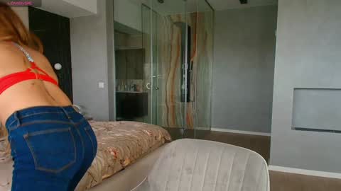 Snapshot of debralee chatting on October 10, 7:24 am Monique online show from October 10, 7:24 am