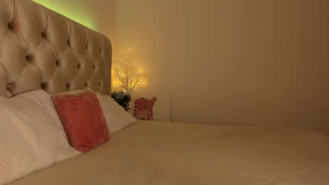 Denise online show from February 22, 5:53 pm