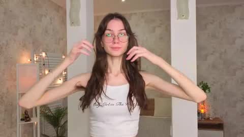 Snapshot of defeded_lovee chatting on October 4, 8:02 pm Amy online show from October 4, 8:02 pm