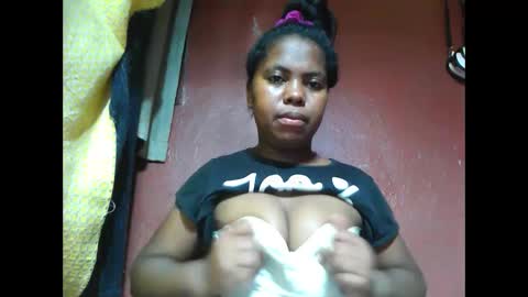 Snapshot of deliah712909 chatting on February 25, 3:41 pm deliah712909 online show from February 25, 3:41 pm