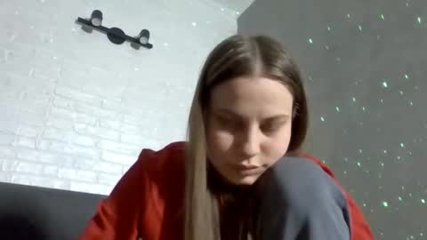 Lisa online show from April 24, 9:06 pm