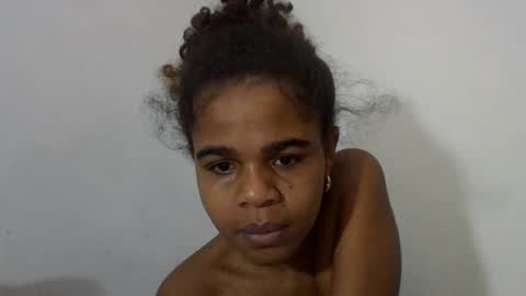 delphine online show from June 14, 5:52 am