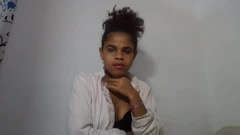 delphine online show from July 9, 10:06 am