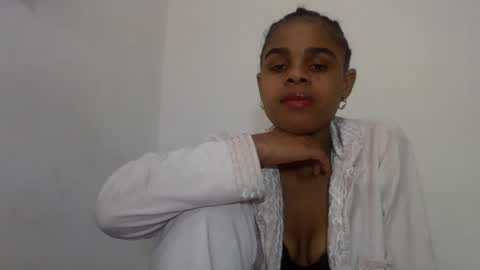 delphine online show from July 4, 8:32 am