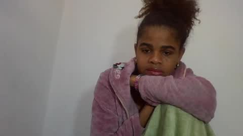 delphine online show from July 3, 7:36 am