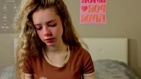 Emma online show from February 15, 6:29 pm