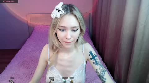 Ari online show from February 6, 7:18 pm