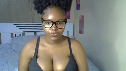 desiredahlia33 online show from March 14, 9:27 pm