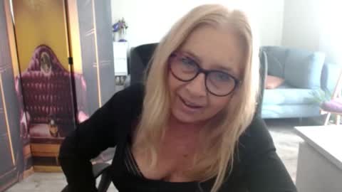 S O F I A online show from October 19, 2:19 pm