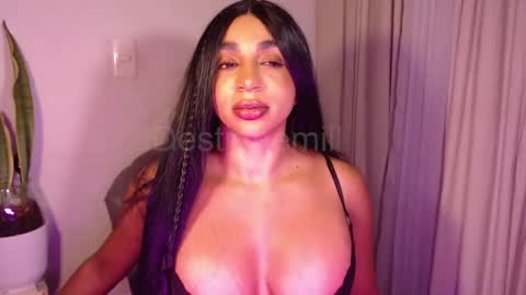Destinne Mill online show from July 9, 1:02 pm