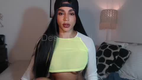 Destinne Mill online show from June 24, 11:31 am